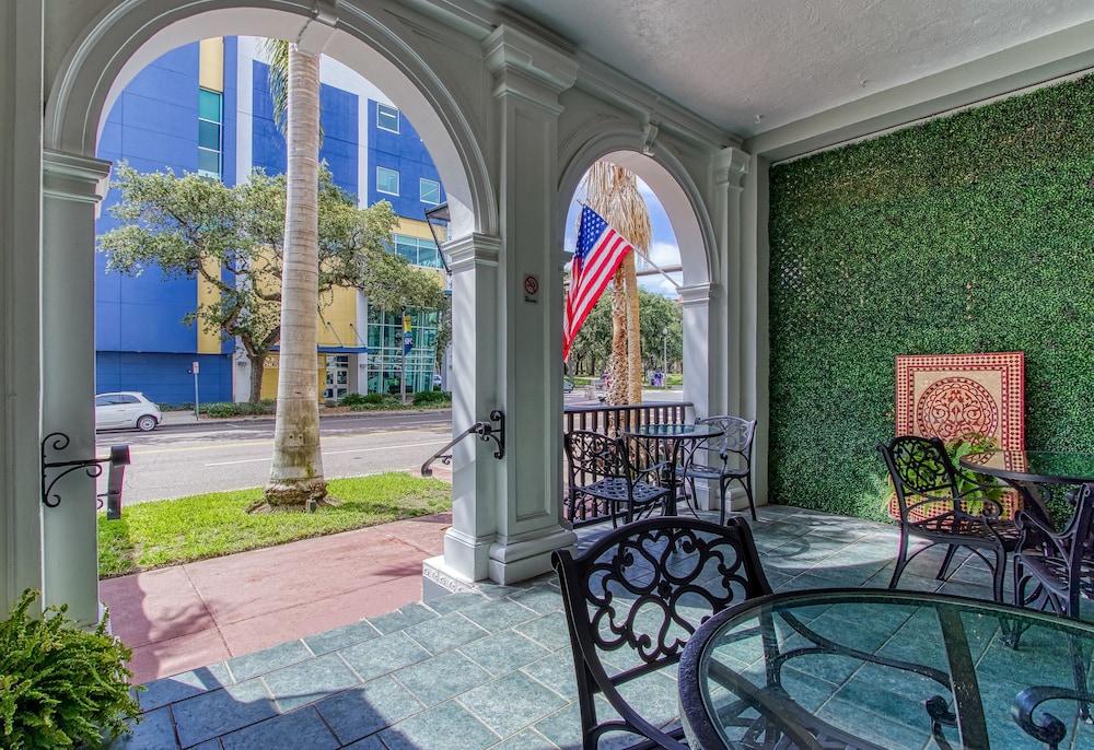Cordova Inn - Saint Petersburg Exterior photo