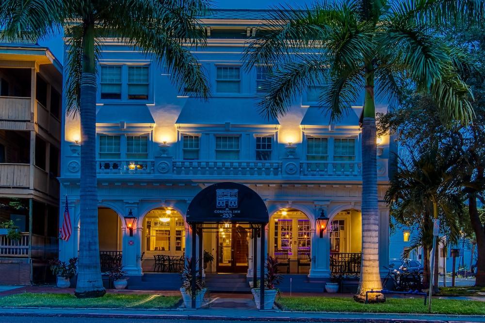 Cordova Inn - Saint Petersburg Exterior photo